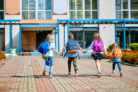 Charter Bus Rentals For School in Burbank